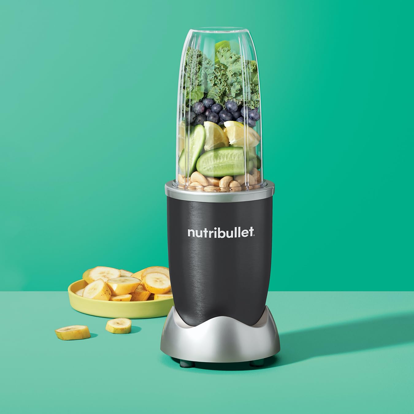 nutribullet Blender 600 Series - Powerful 20,000 RPM Extractor Blends Frozen Fruit, Nuts & Ice - 7 Piece Kit Includes 1x Tall Cup, 1x Short Cup, 1x Handled Ring & 1x Sealable Lid - Ideal for Smoothies