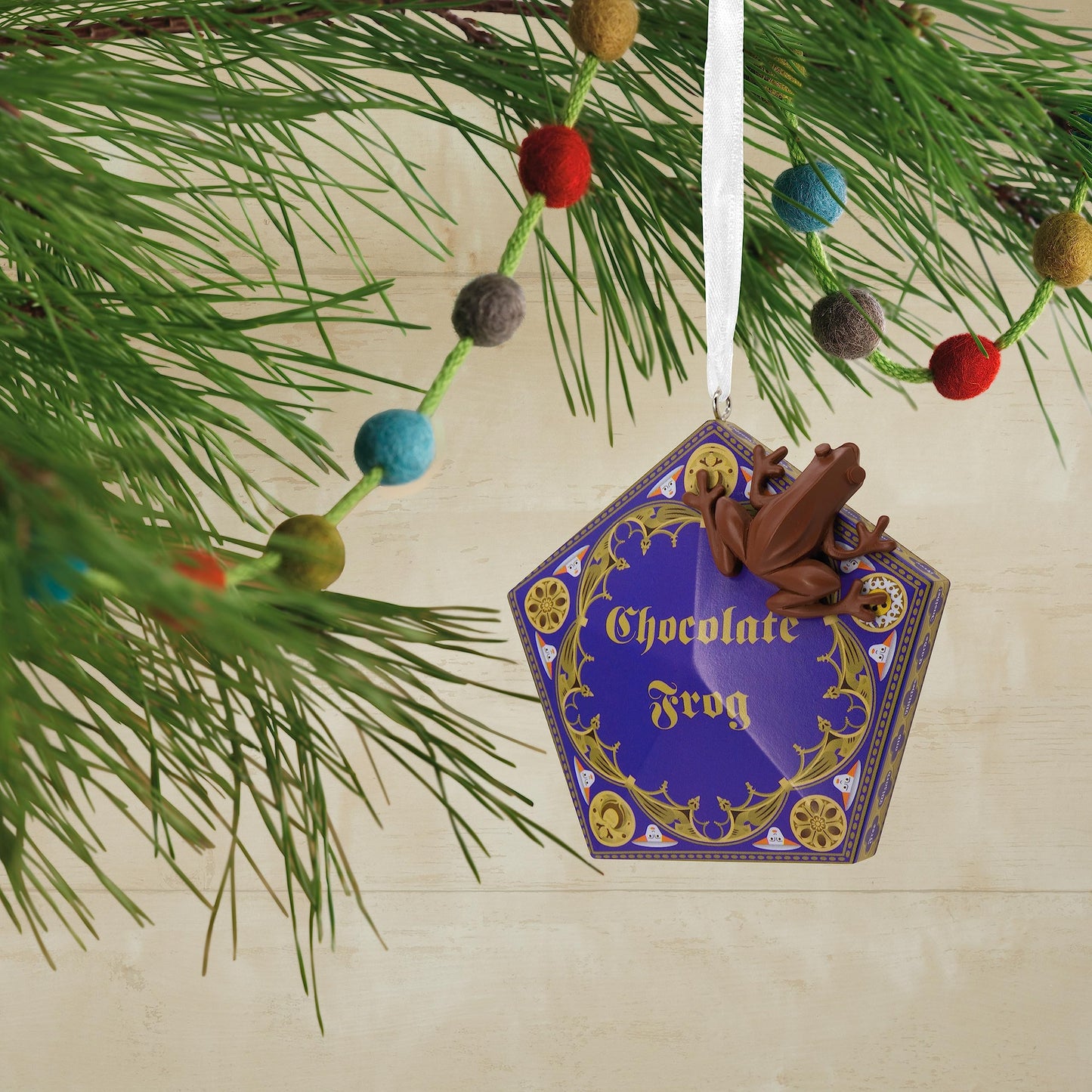 Hallmark Collectable Harry Potter Chocolate Frog and Box Christmas Ornament, Harry Potter Decoration, Christmas Hanging Ornament, Gifts for Christmas